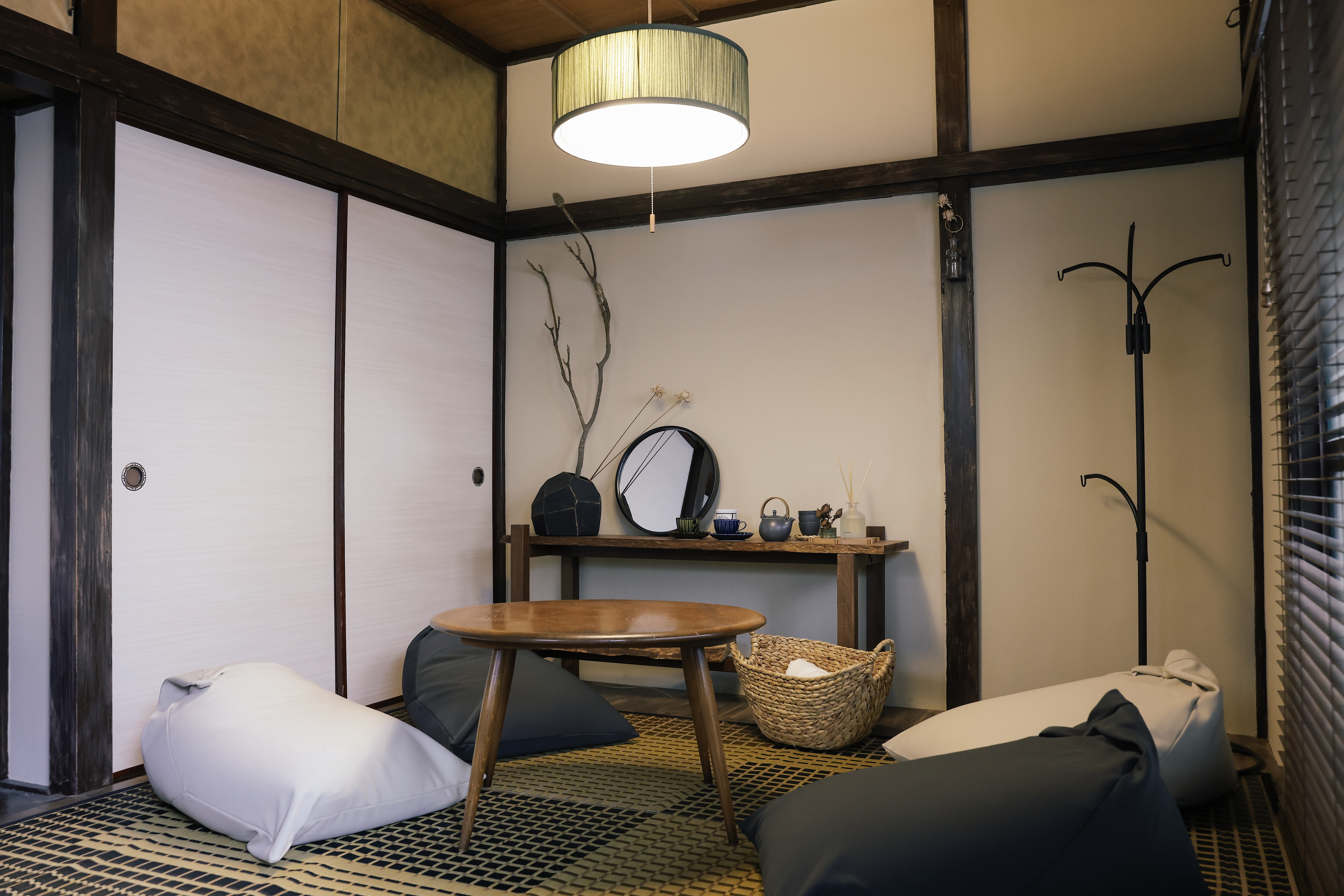 Japanese-style living room on the first floor of Izumian